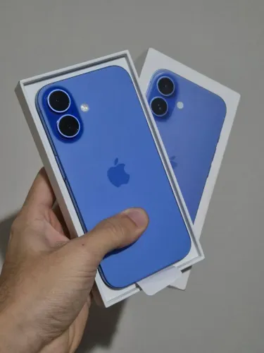 iPhone 16 Azul UltraMarino