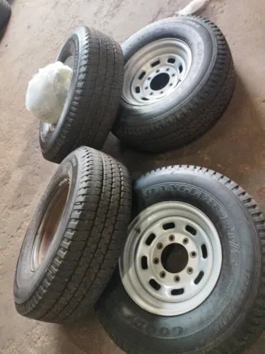 Jogo de Pneus Goodyear Wrangler RT/S LT 265/75 R16