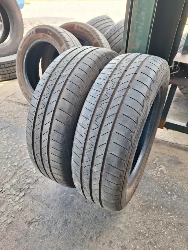 Pneus 185 65 15 Continental (meia-vida)