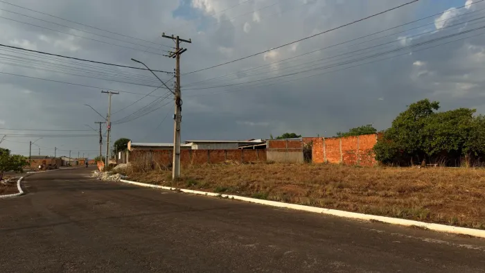 Terreno a venda no setor novo jardim paulista (avenida principal)