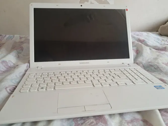 Vendo notebook Samsung 