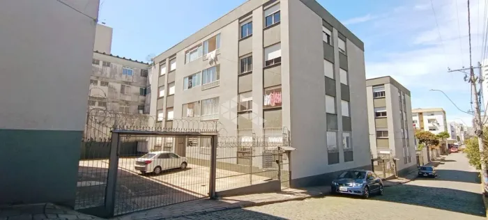 Apartamento semimobiliado à venda no bairro São Pelegrino, Caxias do Sul/RS