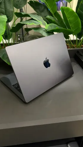 Macbook PRO M3 PRO - 18ram 512gb 14pol