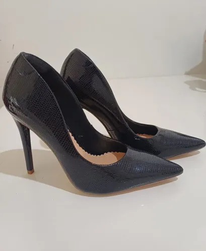 Sapato scarpin preto Sapatinho de luxo