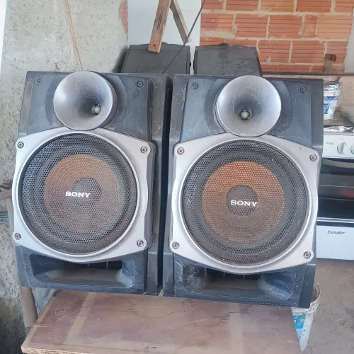 vendo 2 aparelhos de som com caixas de som, (relíquias).