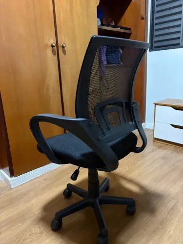 Cadeira de escritório preta