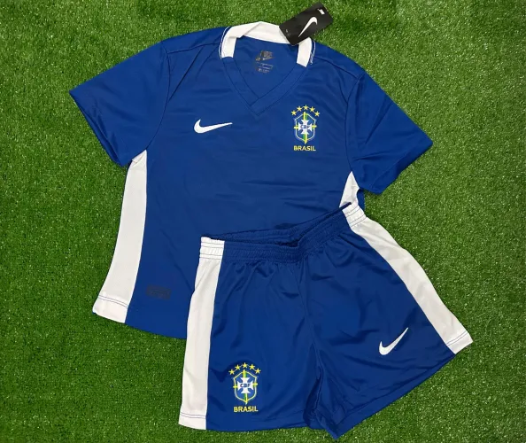 Conjunto feminino do Brasil azul