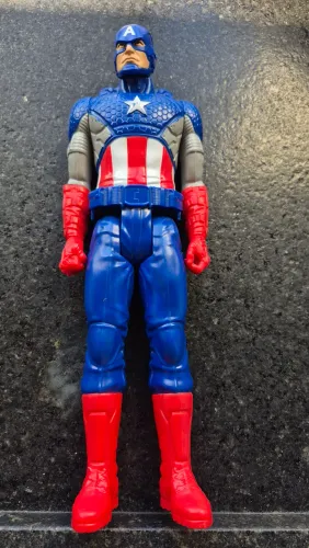 Boneco articulado Capitão América