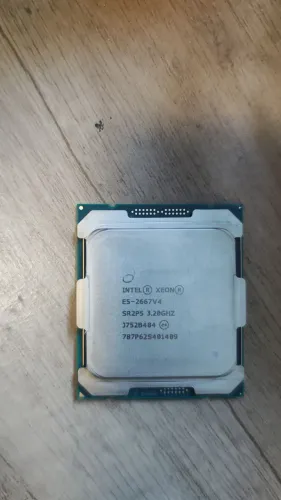 Processador Intel Xeon E5-2667 V4 - 8 Núcleos 16 Threads 3.6GHz