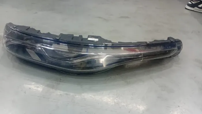 Farol superior L/E Fiat Toro 2020
