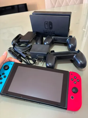 Nintendo Switch V2