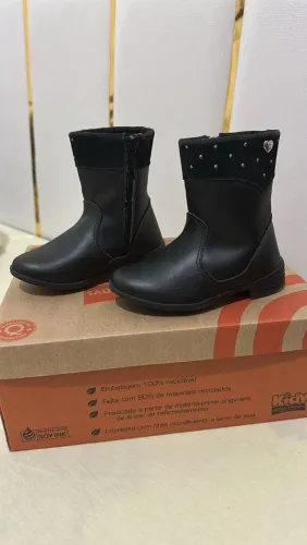 Bota infantil KIDY tamanho 23