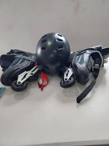 Kit Patins Oxelo Fit 5 (Tam 43 BR) + Capacete MF5 - Impecável (Usado 2x)