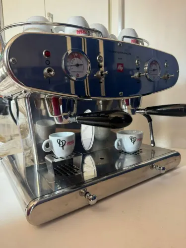 MAQUINA DE CAFE ILLY INOX LINHA PROFISSIONAL FRANCISFRANCIS 0,45 X 0,32 X 0,40 CM NO ESTAD