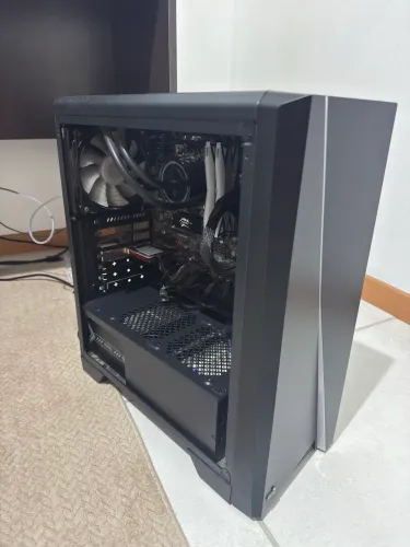 PC Gamer Ryzen 7 5800X + Monitor BenQ 144 Hz - Excelente estado