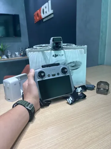 Drone DJI - Flip Fly More Combo (com tela) Seminovo Garantia Loja Física