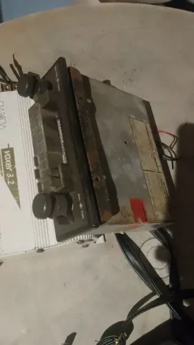 Rádio rodstar com a saída queimada