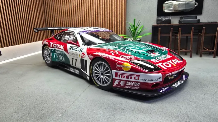 Miniatura Ferrari 575 GTC Kyosho 1/18
