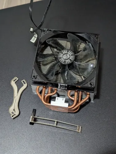 Air Cooler Cooler Master 4 Heatpipes de Cobre (Intel LGA 1155/1150/1200 e AMD)