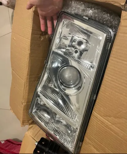 Farol Veicular Volvo