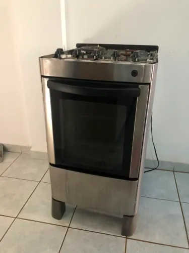 Fogão esmalte com tampo de vidro quebrado para reforma