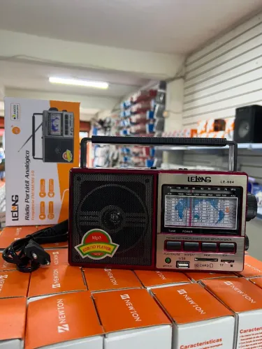 Rádio Retrô Lelong AM FM Recarregável (SOMOS LOJA)
