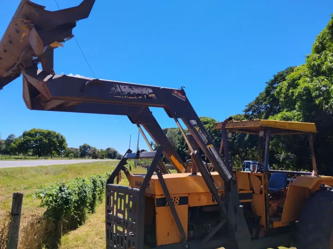Trator Valmet 128