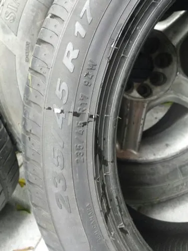 Pneu 235 45 17 Pirelli Phantom semi novo