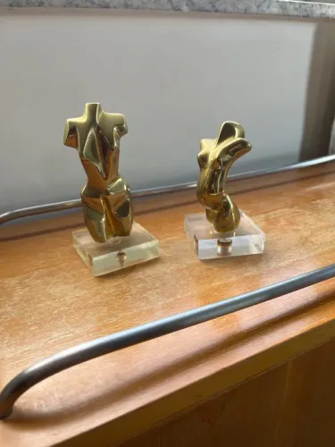 Esculturas de bronze bustos femininos