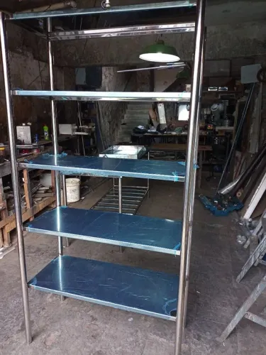 Estante em aço inox para cozinha industrial