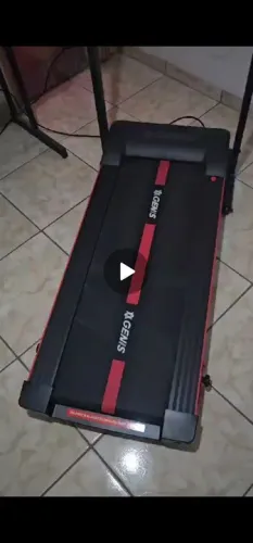 Esteira GT 500 Genis Polishop impecável 