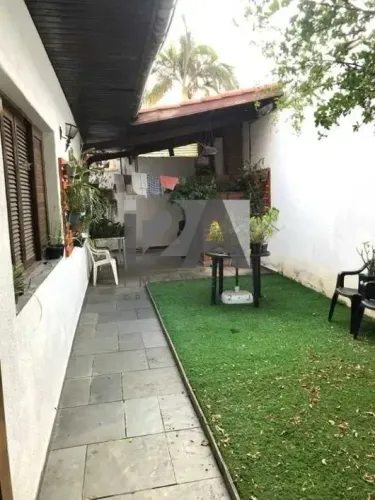 Casa térrea com 4 dormitórios, 4 banheiros, 3 vagas, Parque Continental - Osasco