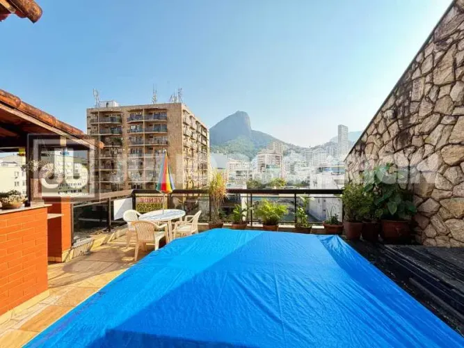 Cobertura à venda no Leblon 5 quartos 4 suítes 3 vagas