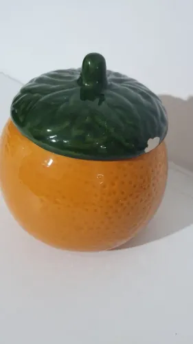 Porta temperos em cerâmica com formato de laranja