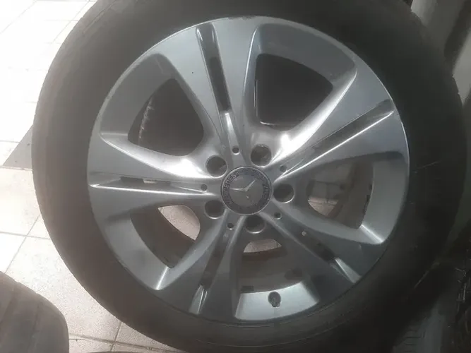 Roda aro 17 Mercedes C180 Prata com Pneu 225 50 17 Continental Run Flat jogo