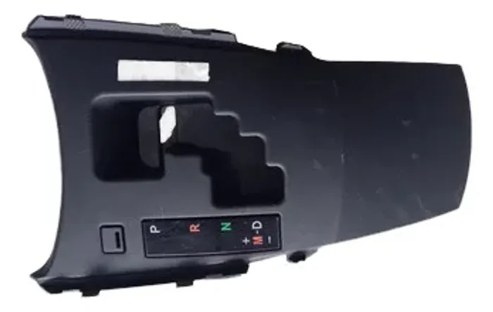 Moldura Trambulador Toyota Yaris 1.5 2023 8403