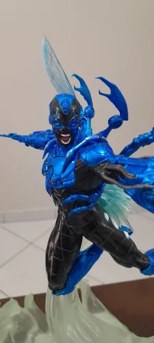 Iron Studios Blue Beetle 1/10