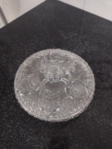 Vendo linda bomboniere antiga de cristal 