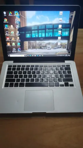 MacBook Pro 13" (2009) - A1278 - Core 2 Duo - Com UPGRADES