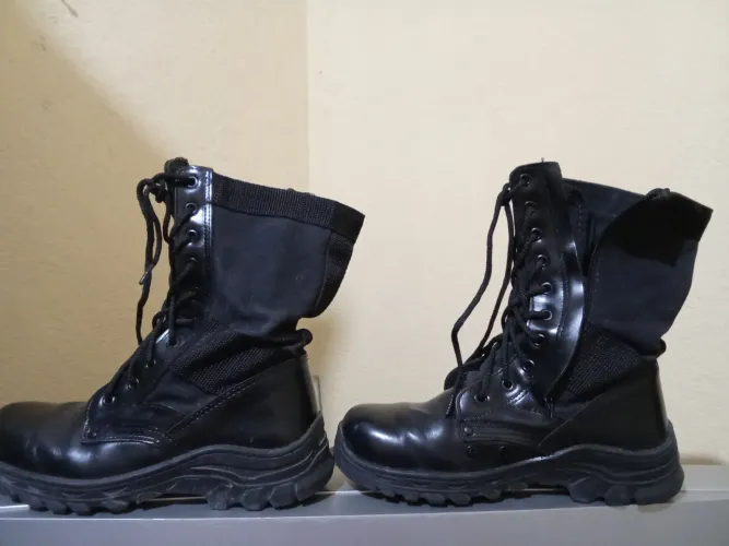 Botas Táticas Preta
