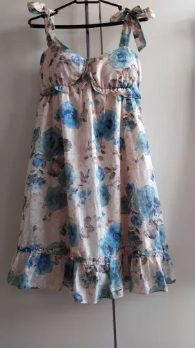 Vestido Floral Azul e Branco
