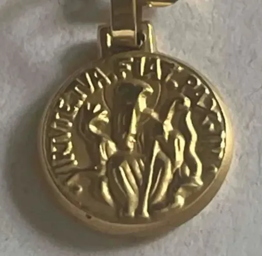 Pingente São Bento ouro 18k peso 1,15 gramas 