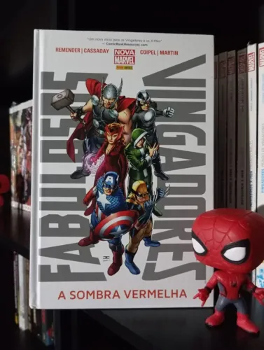 FABULOSOS VINGADORES - A sombra vermelha