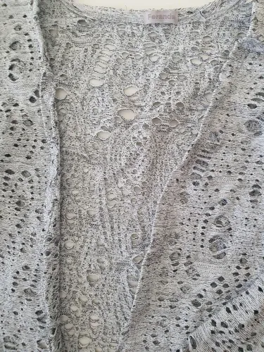 Blusa tipo cavaquinho vazado Feranda -tamanho M - estilo saída leve.