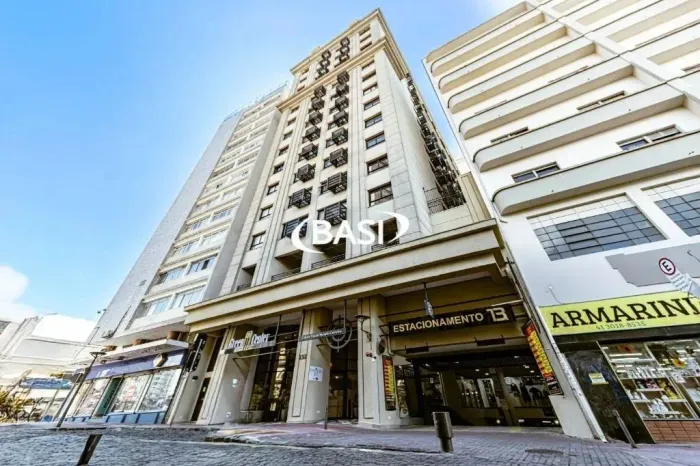 SALA COMERCIAL Á VENDA NO CENTRO DE CURITIBA ACEITA PERMUTA POR STUDIO, APARTAMENTO