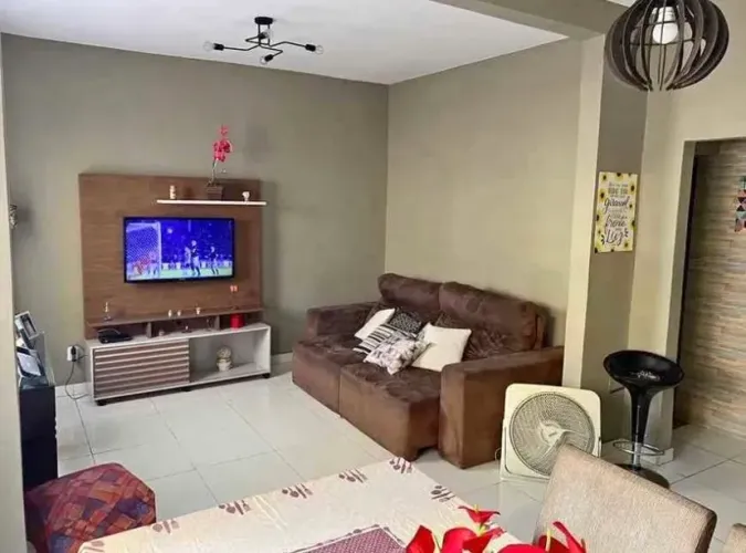 Casa no Icui guajará KF - próx da orla