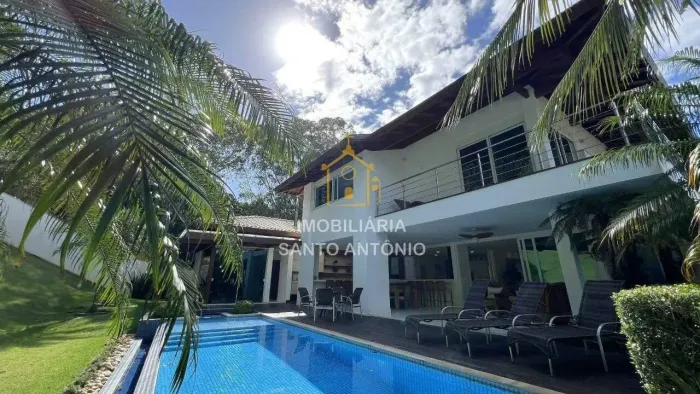 Casa de Luxo no melhor condomínio de Sambaqui