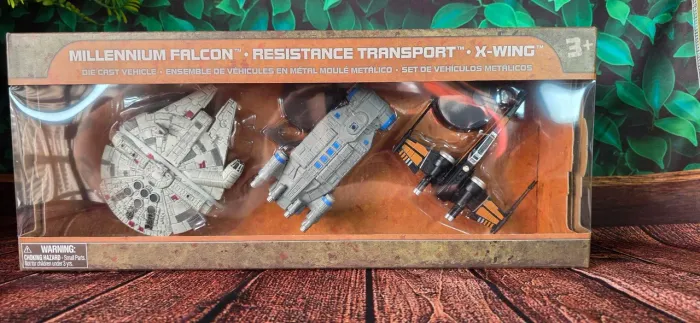 Set Veiculos Star Wars Diecast Milennium Falcon