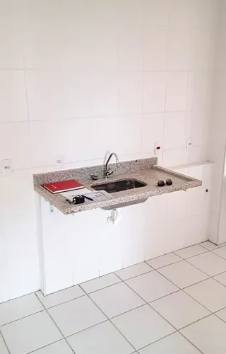 Vendo conjunto Pias Cozinha e Banheiro - Ambas novas
