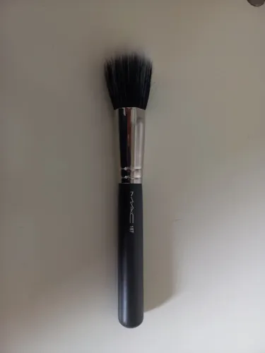 Pincel MAC  187 DE MAQUIAGEM FIBRA DUPLA NOVO ORIGINAL 